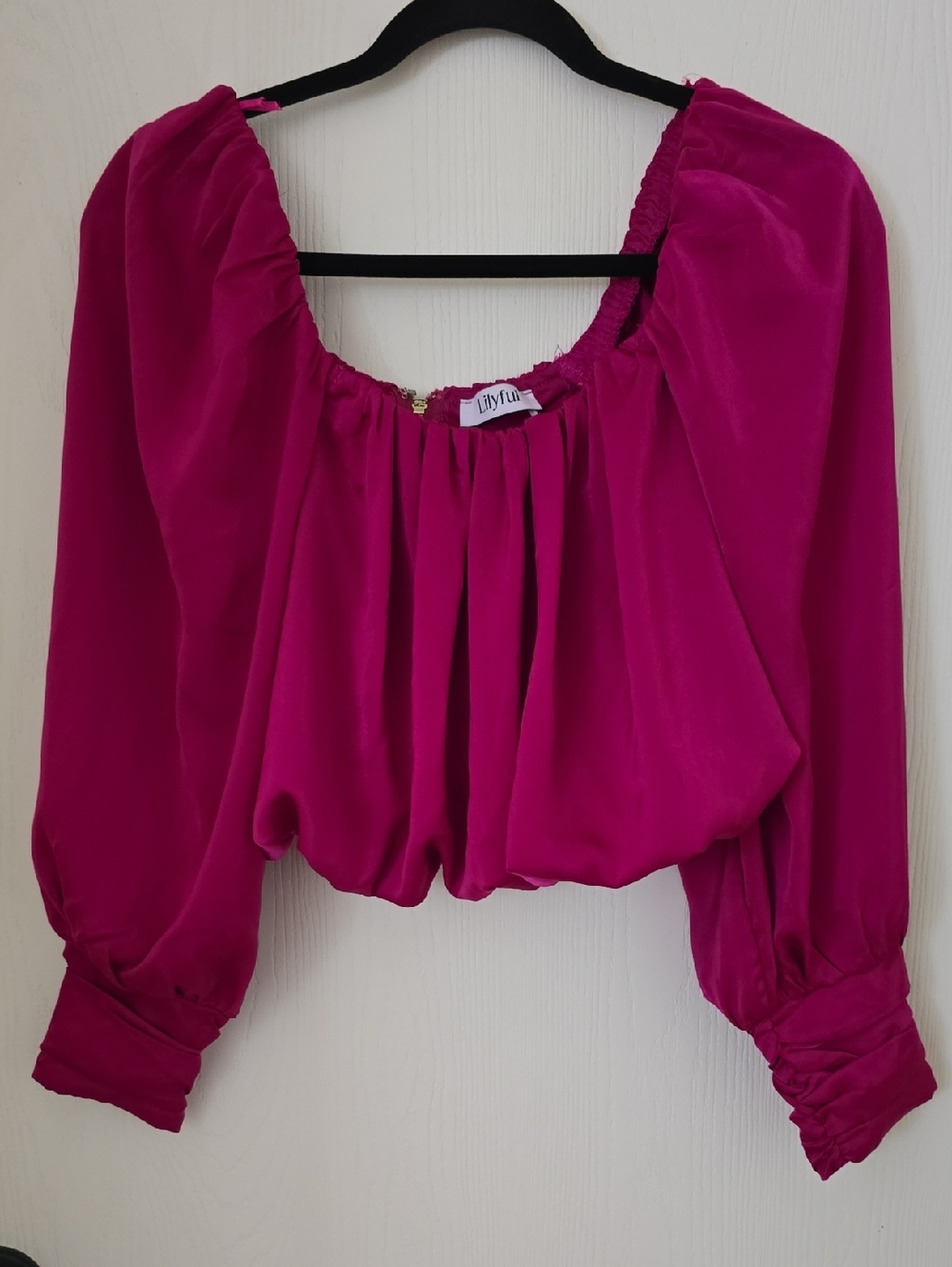 LilyLulu Fuchsia Off-Shoulder Blouse with Billowy Sleeves